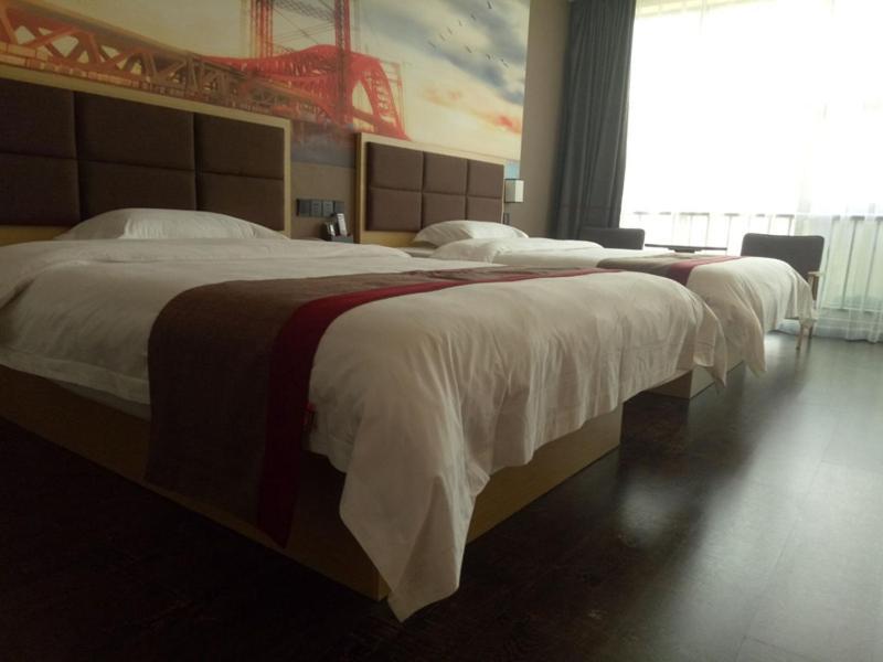 Thank Inn Plus Hotel Jiangxi Fuzhou Jinxi County Government Square Exterior foto